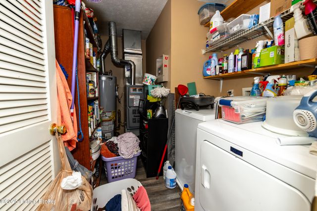 365 Tecumseh Dr, Shepherdsville, KY 40165