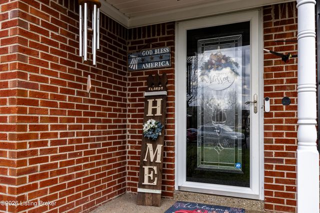 365 Tecumseh Dr, Shepherdsville, KY 40165