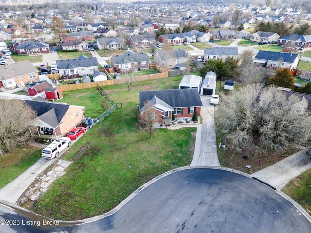 365 Tecumseh Dr, Shepherdsville, KY 40165