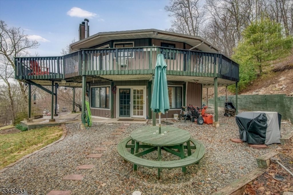 13 Sunrise Trl, Sandyston Twp., NJ 07826