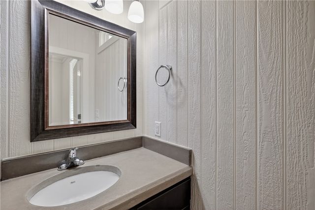 5440 Raymond Stotzer, College Station, TX 77845