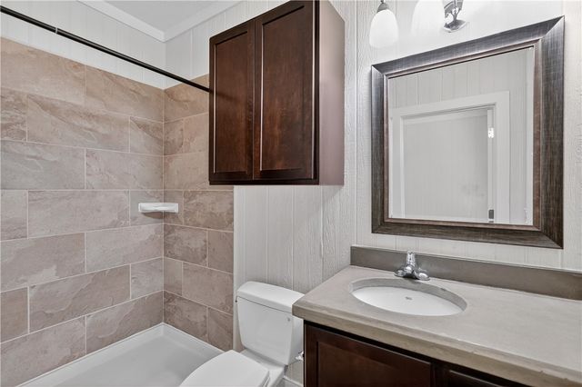5440 Raymond Stotzer, College Station, TX 77845