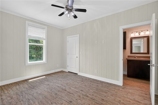 5440 Raymond Stotzer, College Station, TX 77845