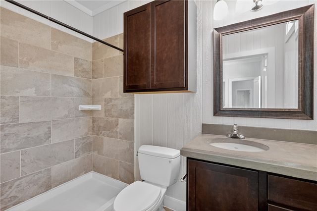 5440 Raymond Stotzer, College Station, TX 77845