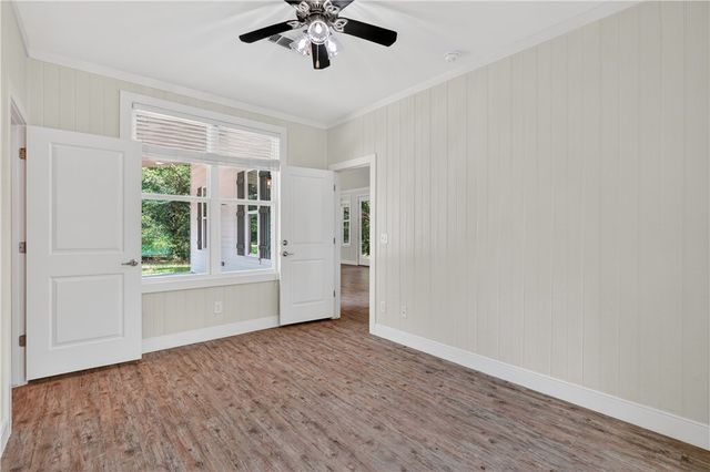 5440 Raymond Stotzer, College Station, TX 77845