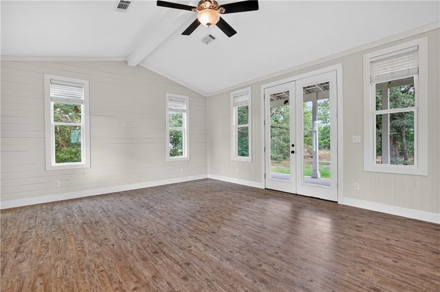 5440 Raymond Stotzer, College Station, TX 77845