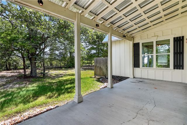 5440 Raymond Stotzer, College Station, TX 77845