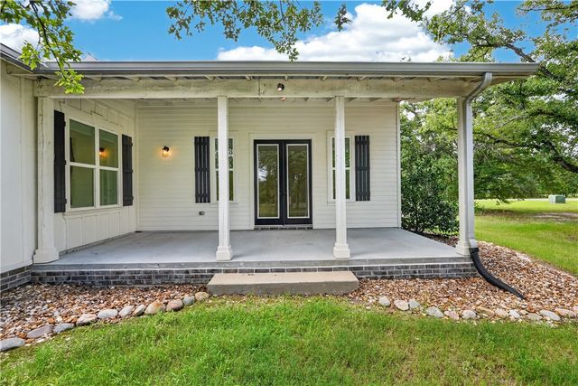 5440 Raymond Stotzer, College Station, TX 77845