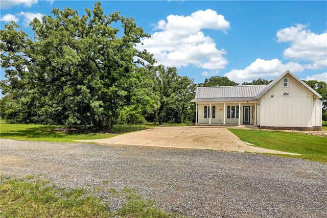 5440 Raymond Stotzer, College Station, TX 77845