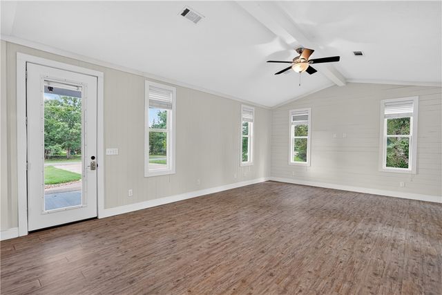 5440 Raymond Stotzer, College Station, TX 77845