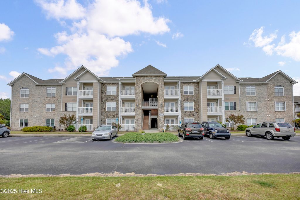 618 Condo Club Drive Unit 308, Wilmington, NC 28412