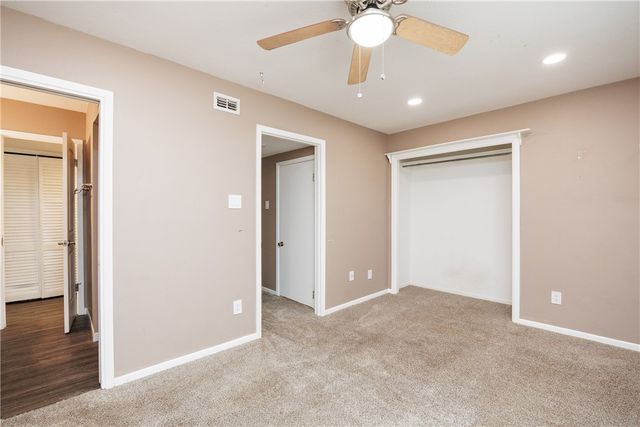 320 Long Pointe Dr, Portland, TX 78374