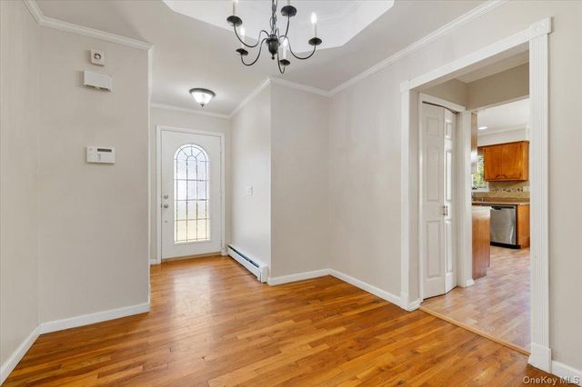 20 Veronica Court, Smithtown, NY 11787