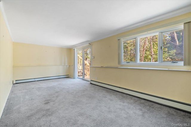 20 Veronica Court, Smithtown, NY 11787