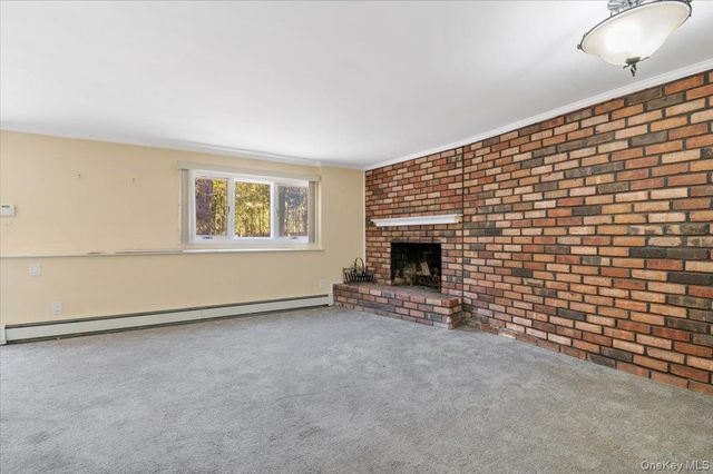 20 Veronica Court, Smithtown, NY 11787