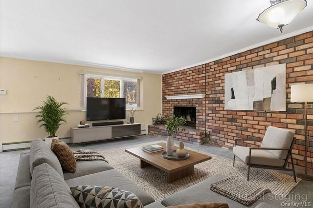 20 Veronica Court, Smithtown, NY 11787