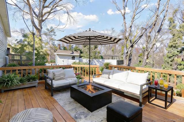 20 Veronica Court, Smithtown, NY 11787