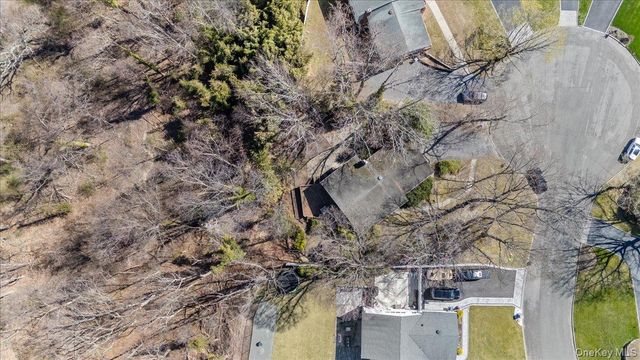 20 Veronica Court, Smithtown, NY 11787