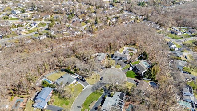 20 Veronica Court, Smithtown, NY 11787