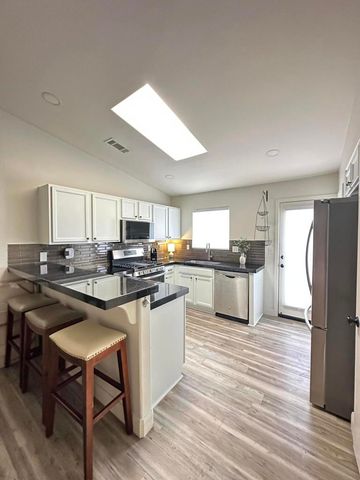 54445 Avenida Alvarado, La Quinta, CA 92253