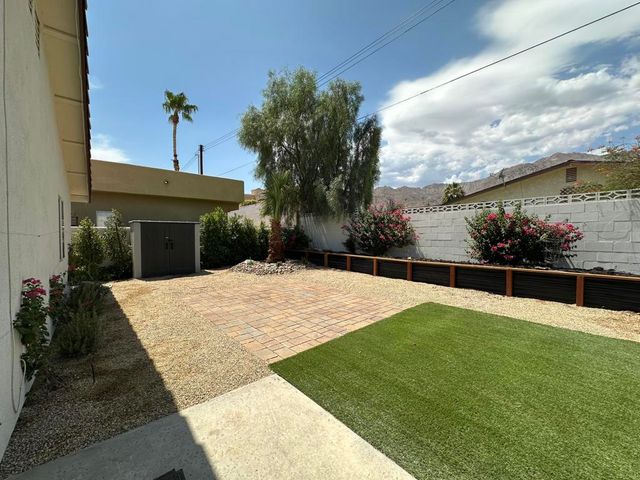 54445 Avenida Alvarado, La Quinta, CA 92253