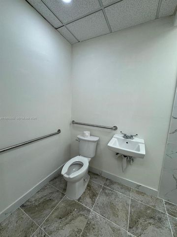 4201 Palm Ave, Hialeah, FL 33012