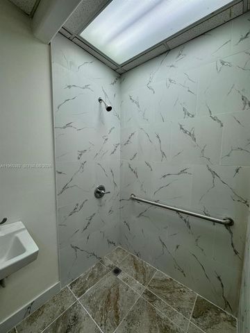 4201 Palm Ave, Hialeah, FL 33012