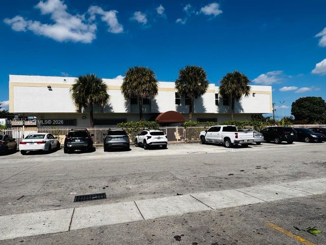 4201 Palm Ave, Hialeah, FL 33012