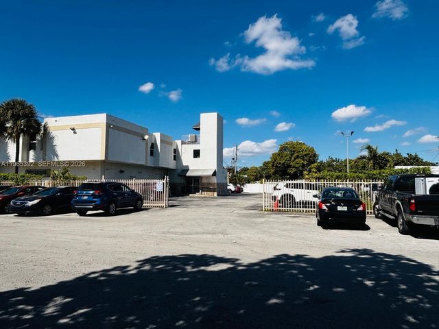 4201 Palm Ave, Hialeah, FL 33012