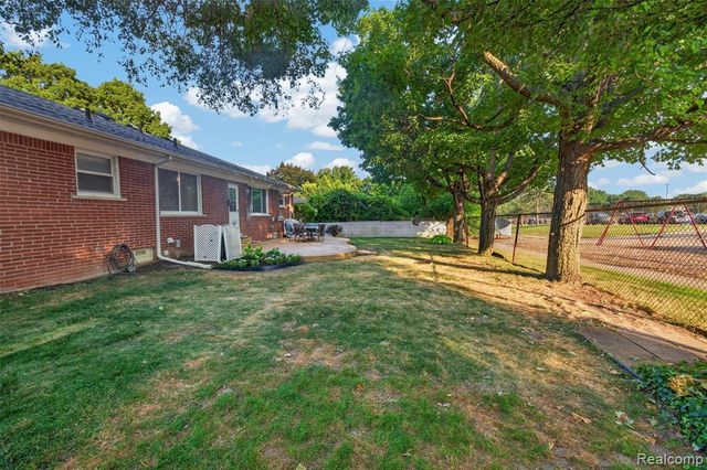 18854 Monica Drive, Clinton Township, MI 48036