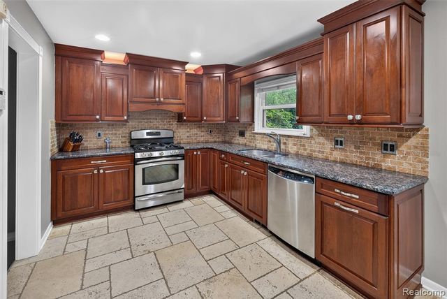 18854 Monica Drive, Clinton Township, MI 48036