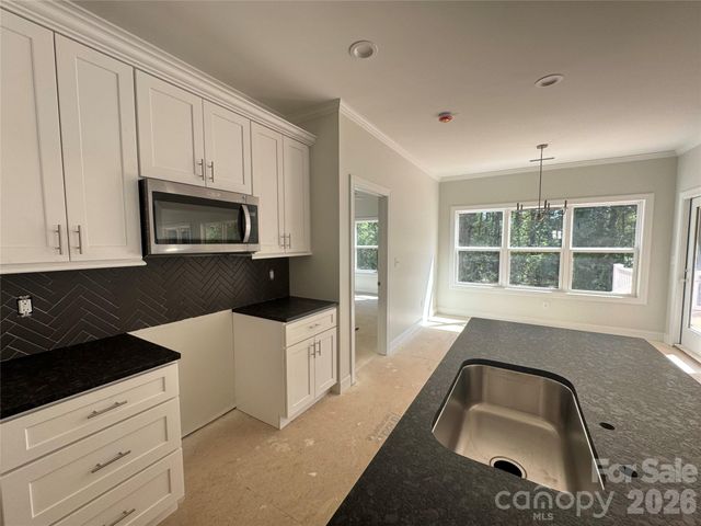 417 W Westview Street, Gastonia, NC 28052