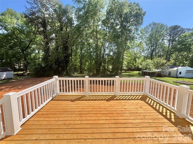 417 W Westview Street, Gastonia, NC 28052