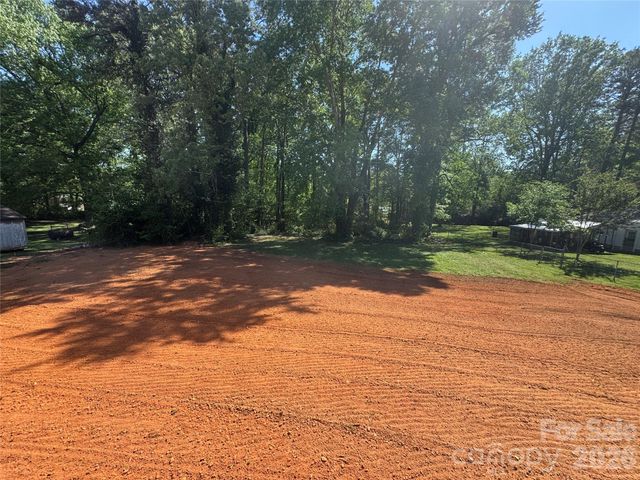 417 W Westview Street, Gastonia, NC 28052