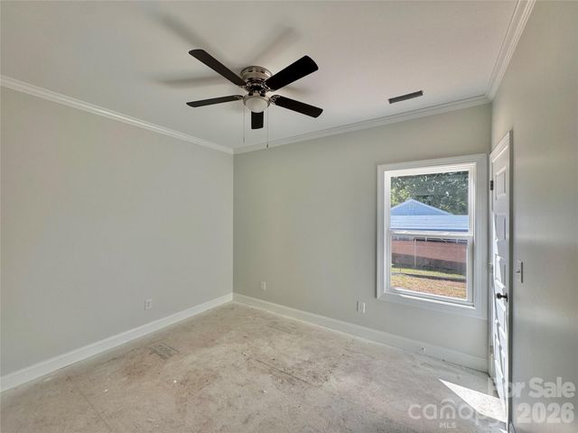 417 W Westview Street, Gastonia, NC 28052