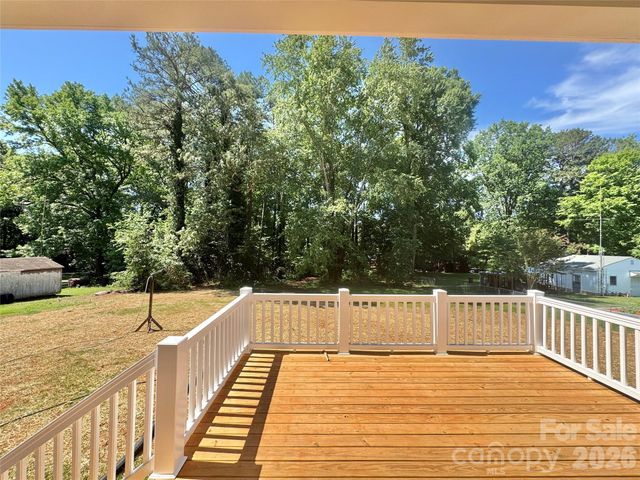 417 W Westview Street, Gastonia, NC 28052
