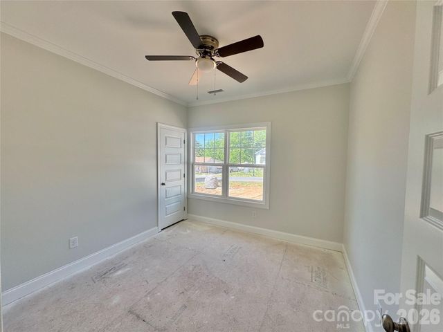 417 W Westview Street, Gastonia, NC 28052