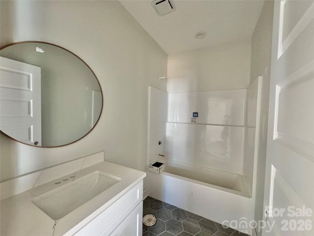 417 W Westview Street, Gastonia, NC 28052