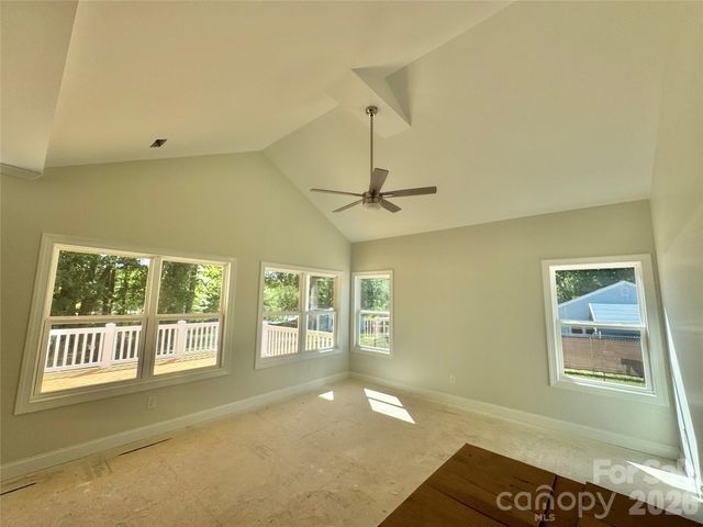 417 W Westview Street, Gastonia, NC 28052