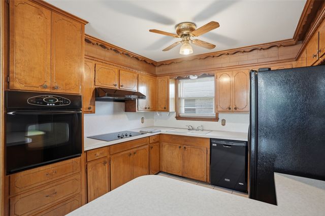 11029 E 26th Place, Tulsa, OK 74129