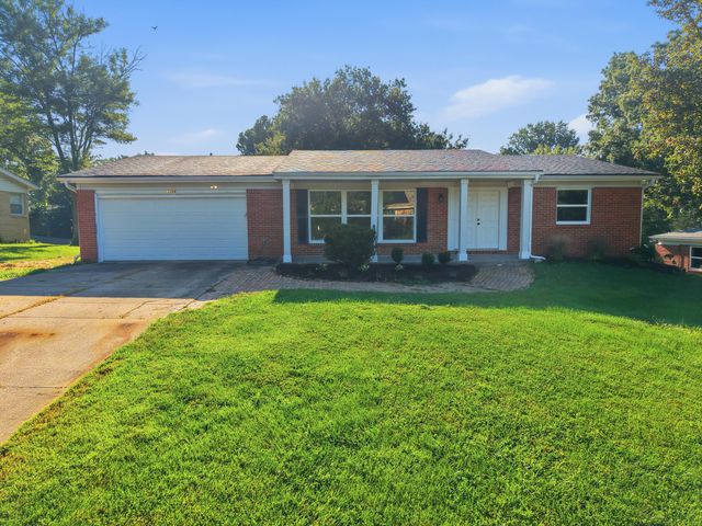 1104 FALCON DR, Columbia, MO 65201
