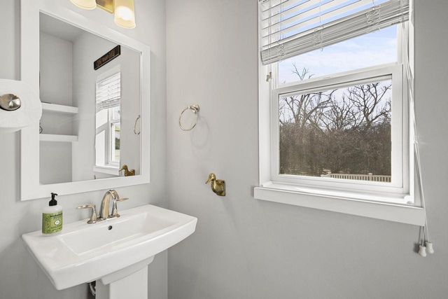 1232 Twisted Branch Way, Sun Prairie, WI 53593