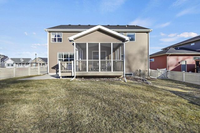 1232 Twisted Branch Way, Sun Prairie, WI 53593