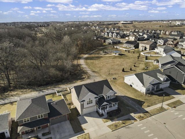 1232 Twisted Branch Way, Sun Prairie, WI 53593