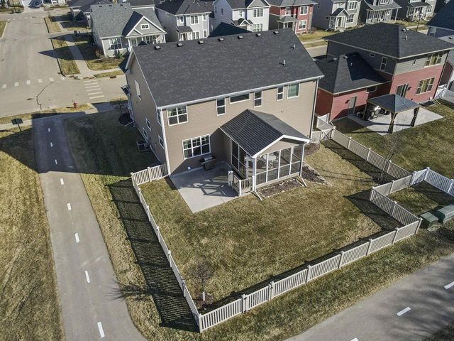 1232 Twisted Branch Way, Sun Prairie, WI 53593