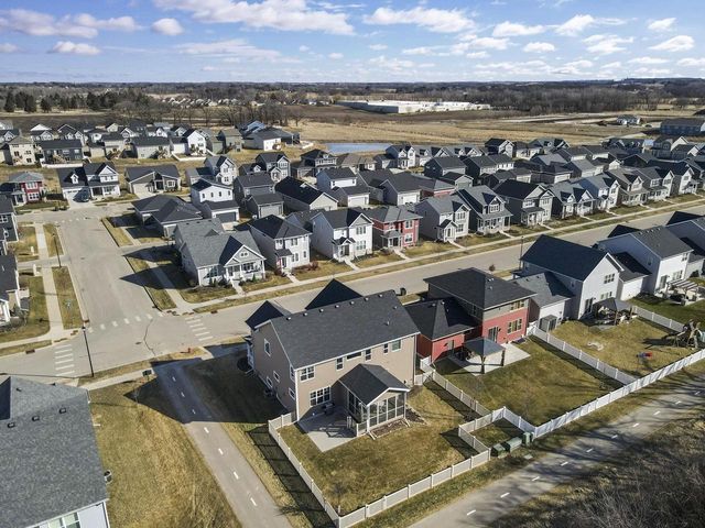 1232 Twisted Branch Way, Sun Prairie, WI 53593