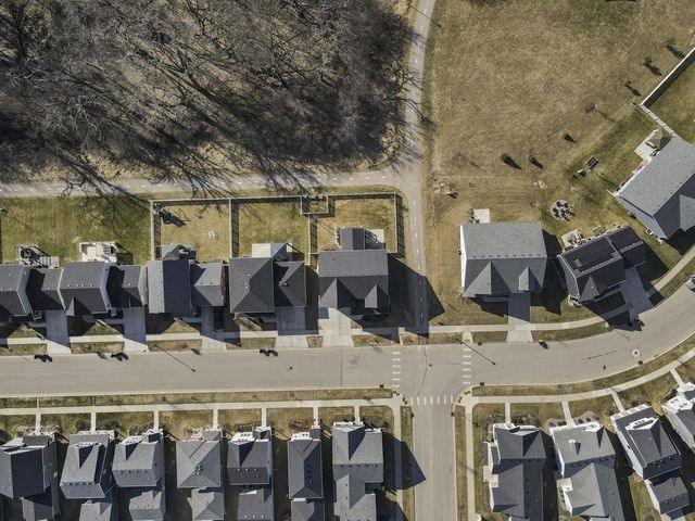 1232 Twisted Branch Way, Sun Prairie, WI 53593