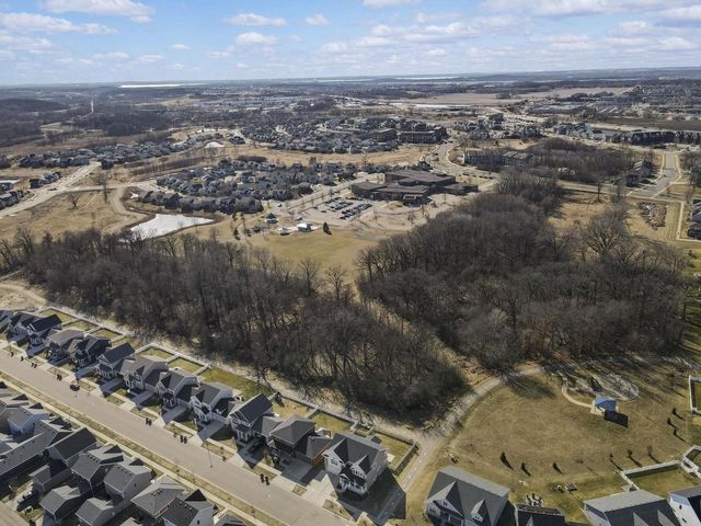 1232 Twisted Branch Way, Sun Prairie, WI 53593