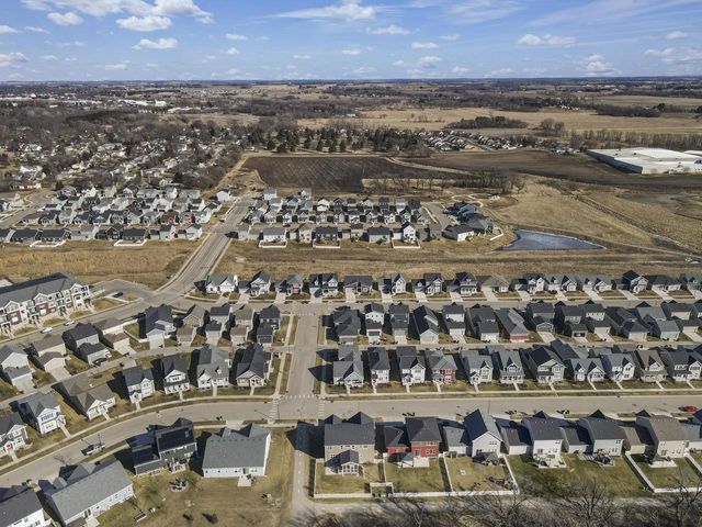 1232 Twisted Branch Way, Sun Prairie, WI 53593