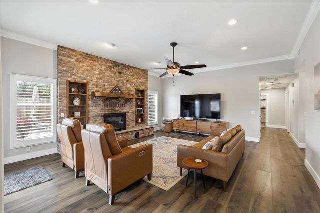 1201 Havenhill Ct, Roseville, CA 95661